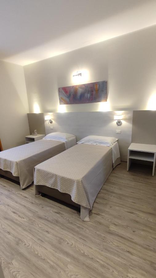 Confidence Hotel San Silvestro San Prospero Dış mekan fotoğraf
