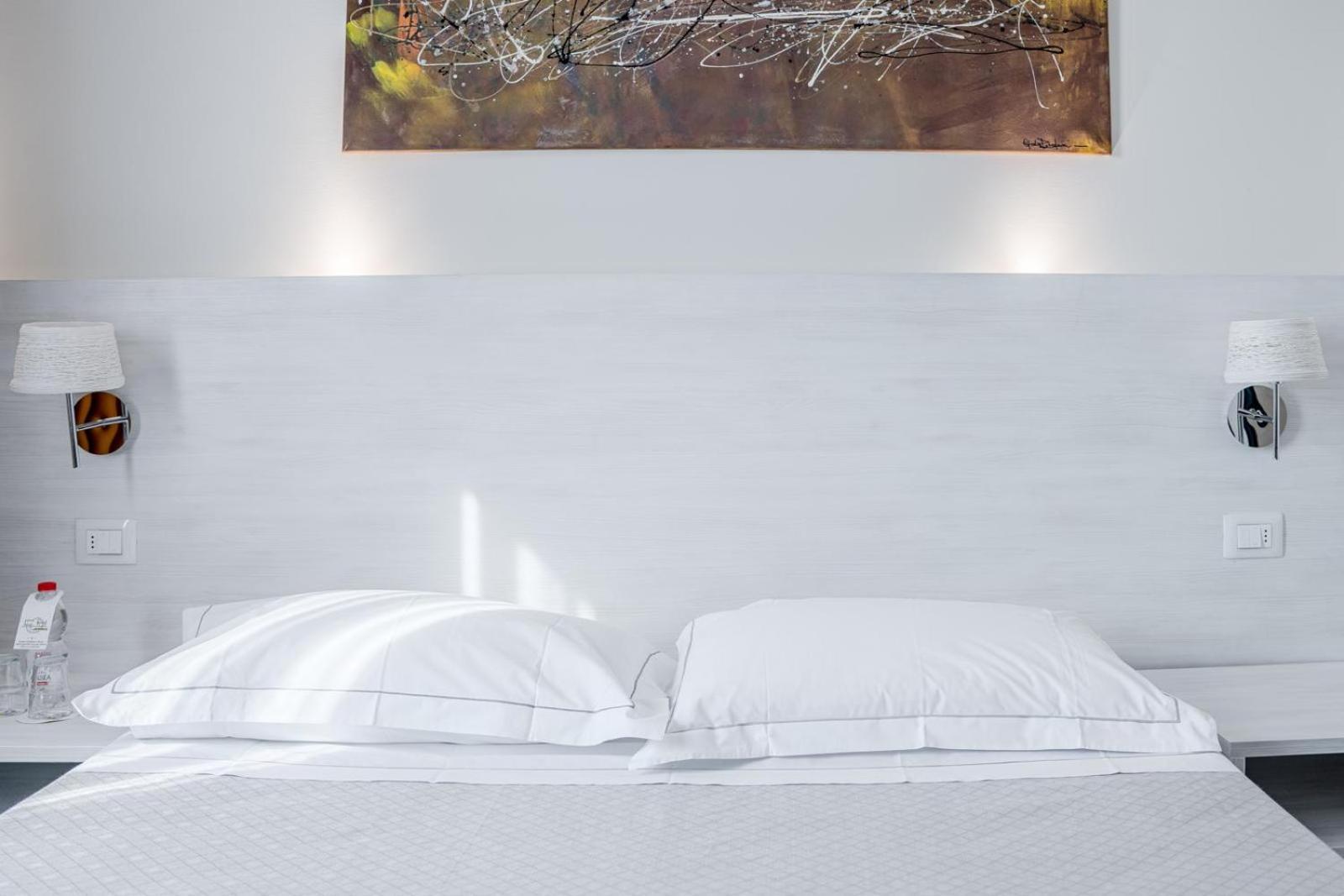 Confidence Hotel San Silvestro San Prospero Dış mekan fotoğraf