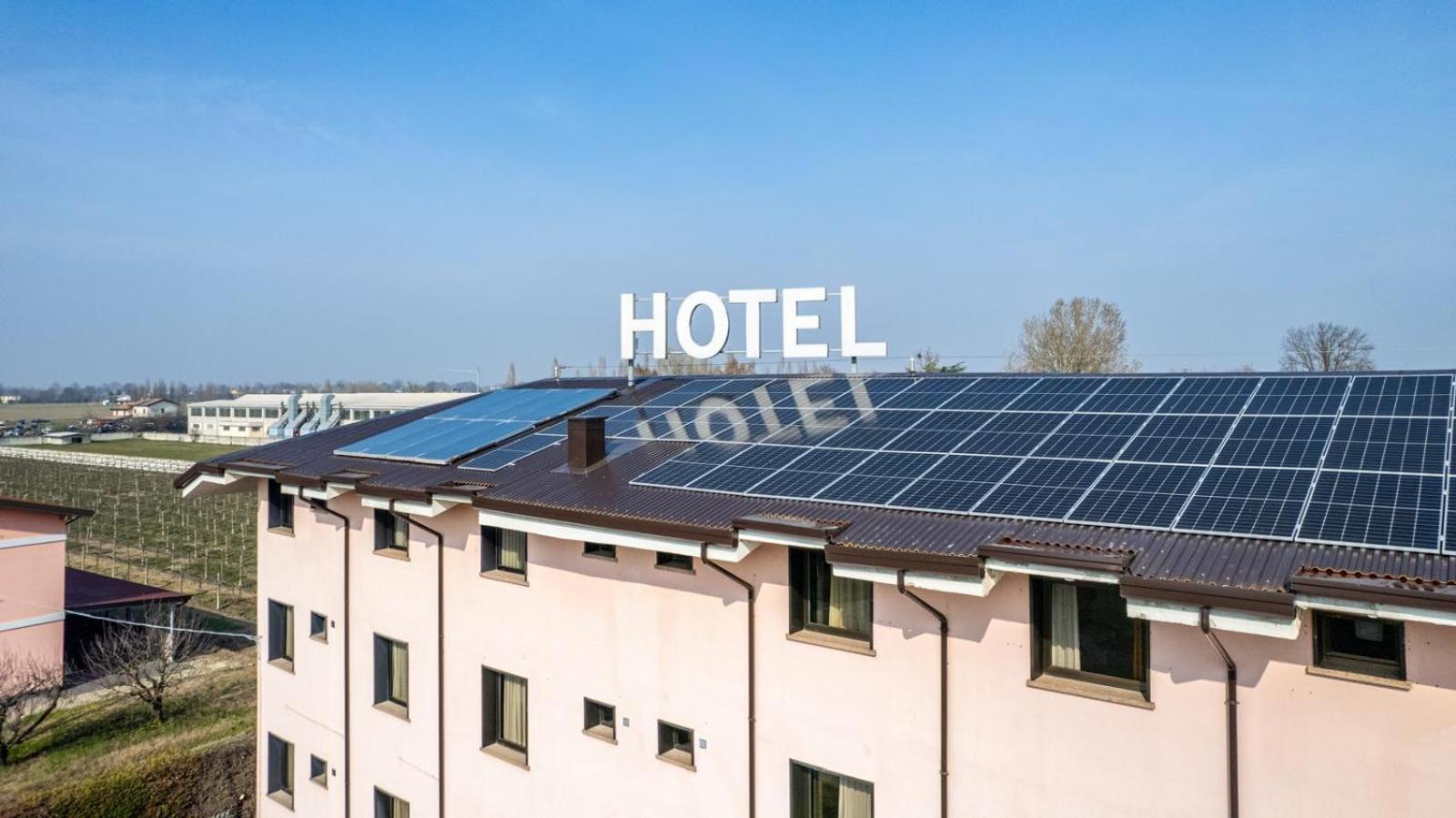 Confidence Hotel San Silvestro San Prospero Dış mekan fotoğraf