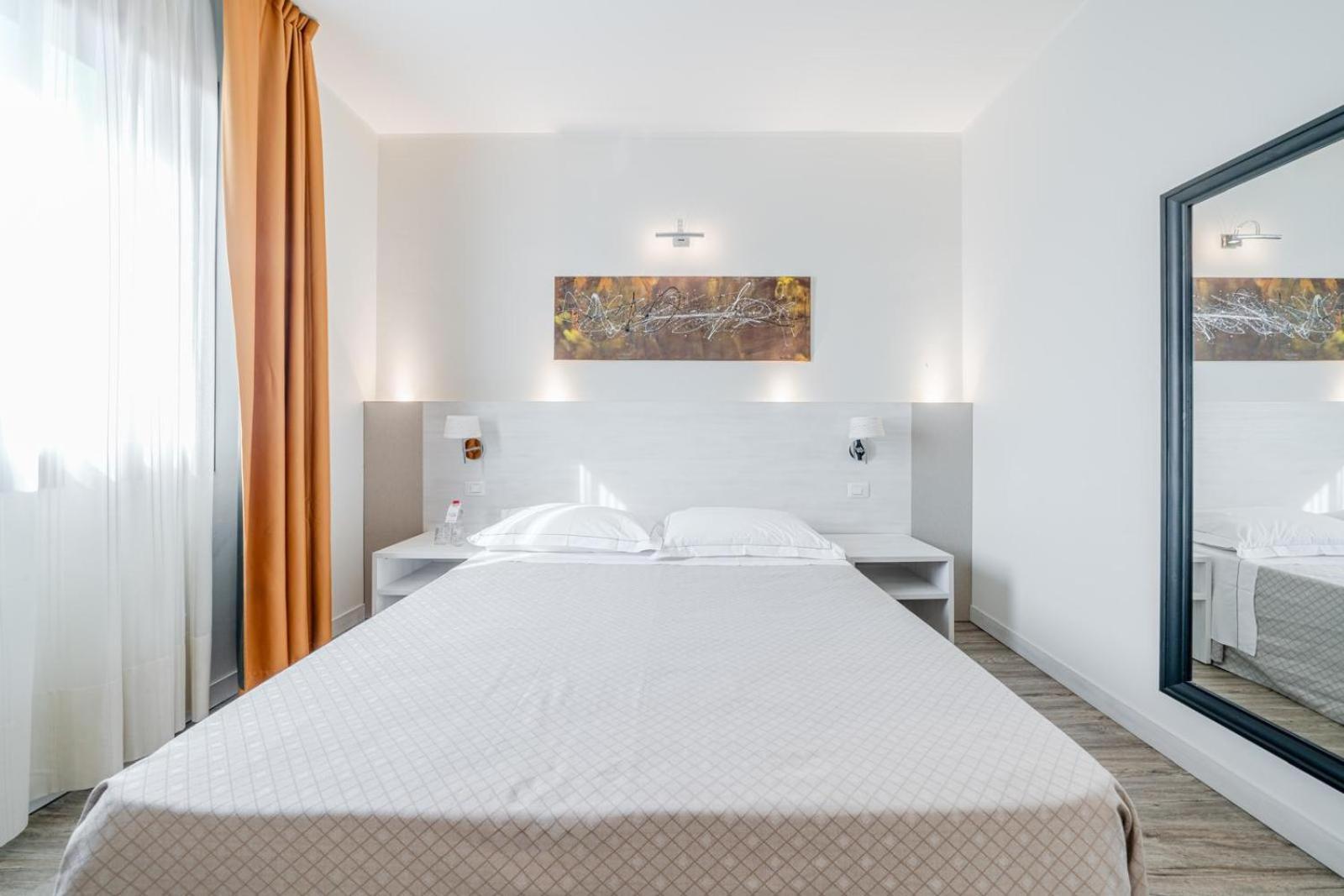 Confidence Hotel San Silvestro San Prospero Dış mekan fotoğraf